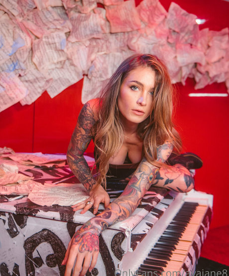 avajane8 star exclusive pictures