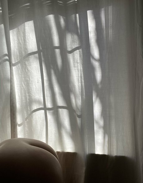 selenaray model nice pictures