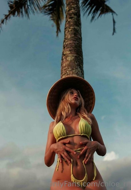 Chloe Reski star hot pictures