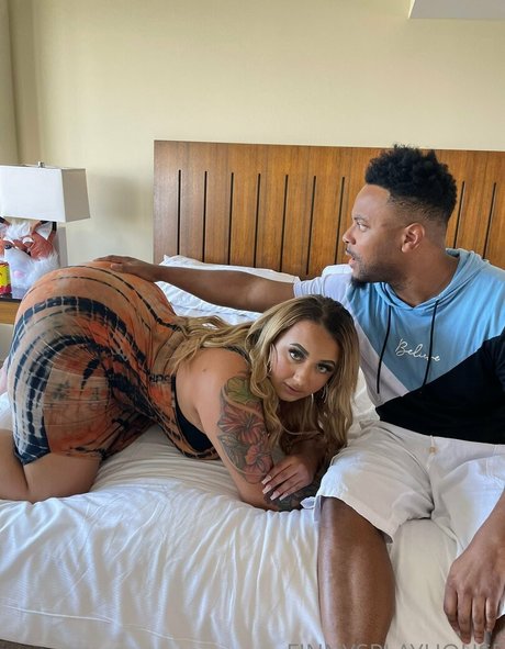 finnysplayhouse sex actress photo