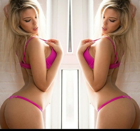 Anais Rizzo model porn pics