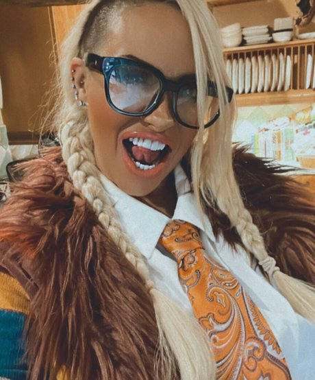 Jodie Marsh model pornographic pics