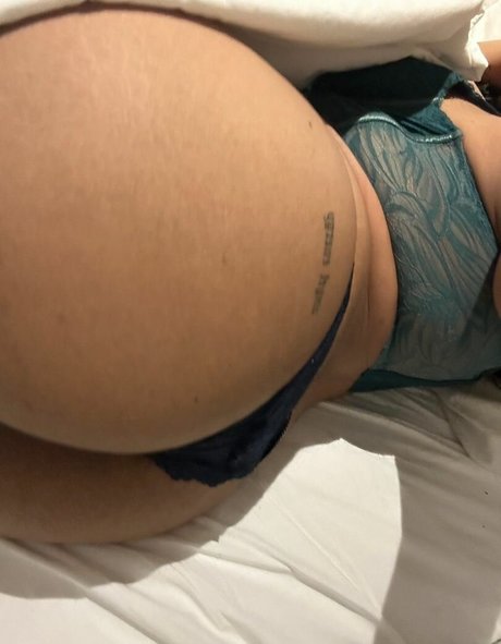 Mandy Lia star gallery