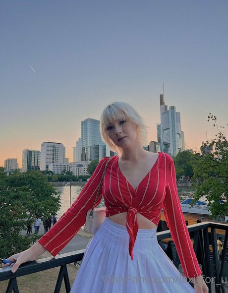 foreveryourslexi model nudes image