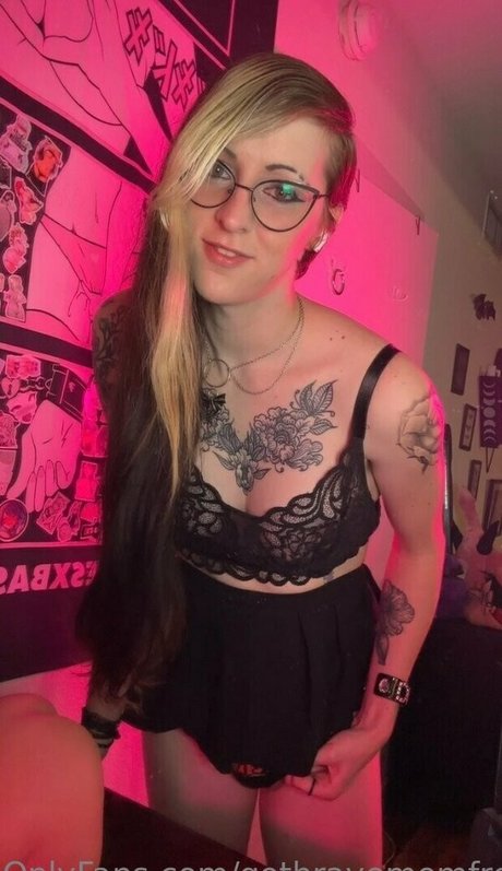 gothravemomfree beautiful pornstar pics