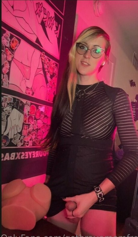 gothravemomfree nudes pornstar pic