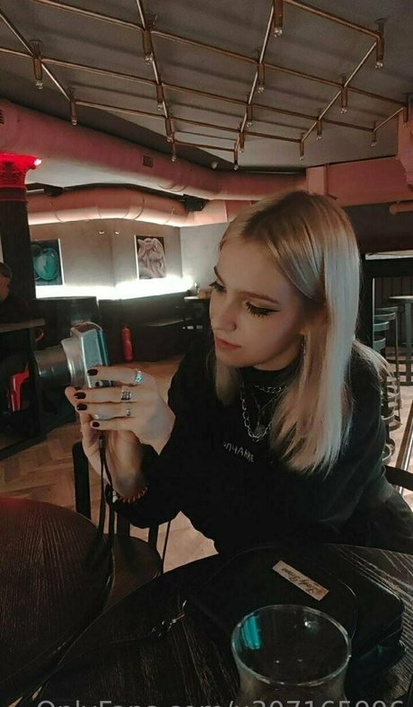 mori midori model exclusive photo