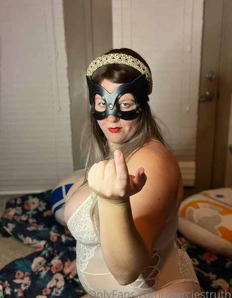 marciestruth model sexy pictures