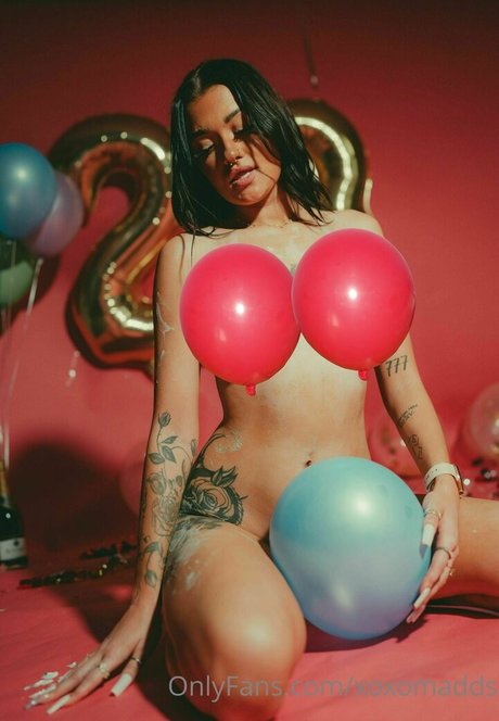 xoxomadds model pretty photo