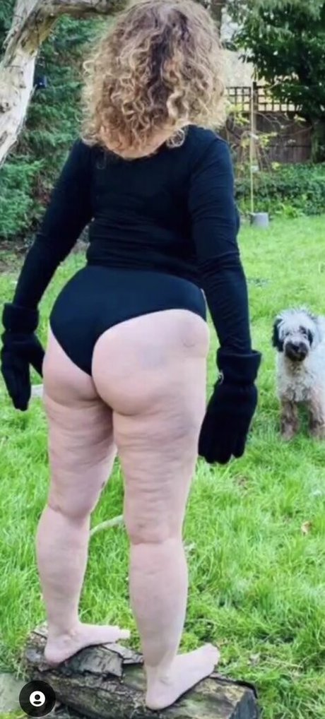 Nadia Sawalha star hd img