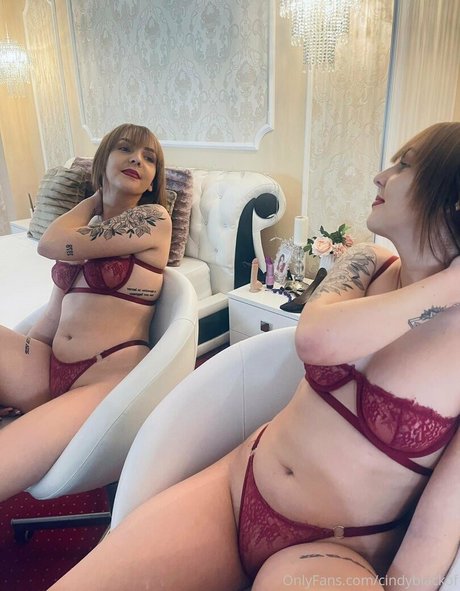 sindyblackof sexy model image