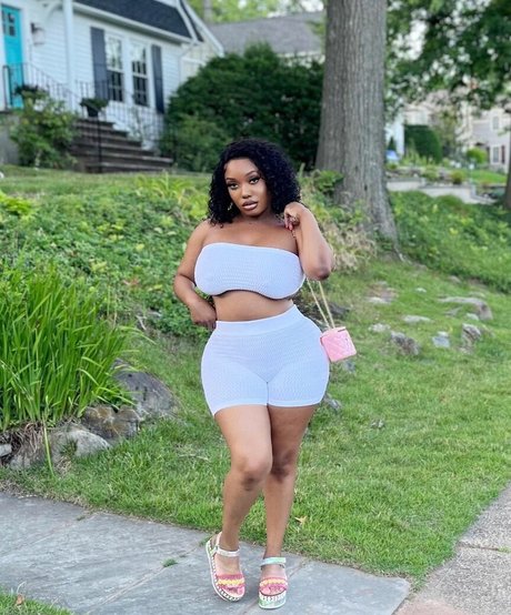 Chawanda Love top star photo