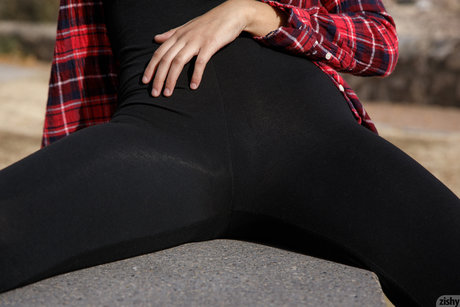 Alejandra Cobos hd star photos