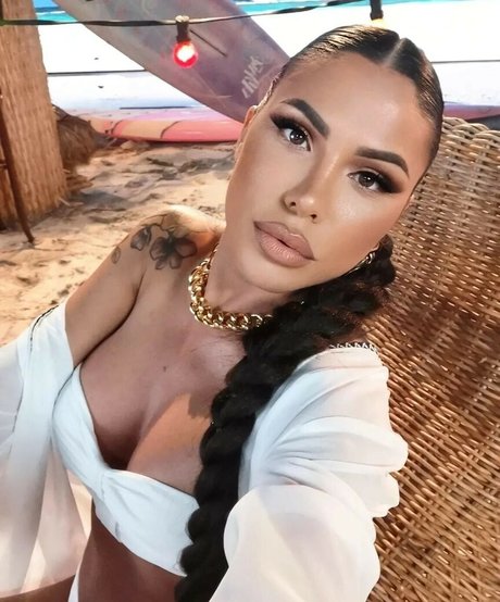 Sandra Afrika sex model picture