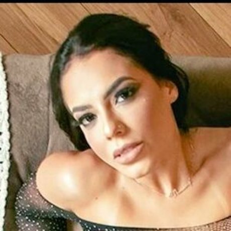 Thauany Faccini star images