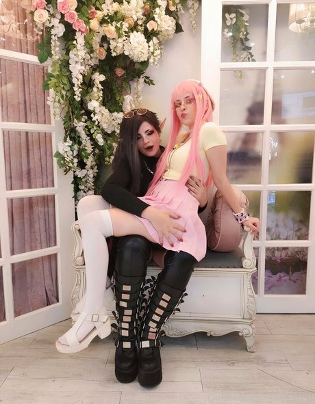 Lolllipollly model sexy image