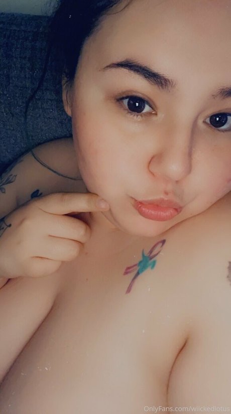 babygiirl45 model nude gallery