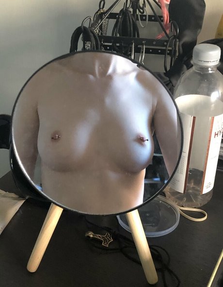 snakefoxbox model adult picture