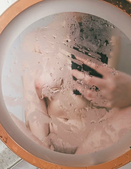 softnspooky model naked pic