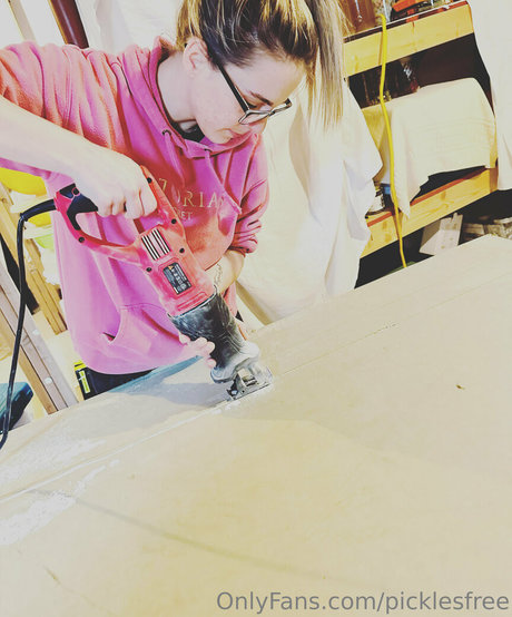 picklesfree nudes star gallery