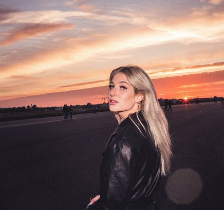 pinkarosalina star high quality pics