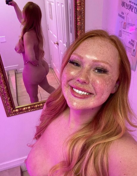 Bambi Doe adult star photo