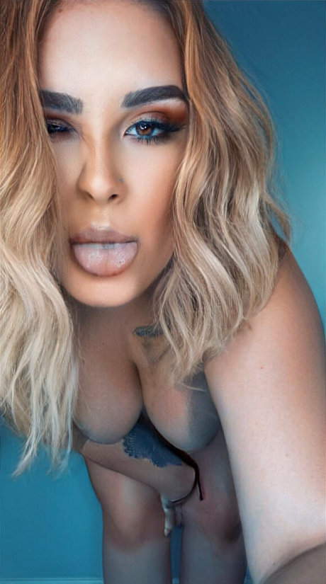 mollygrey previews star pretty picture