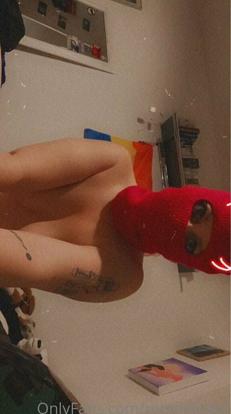 robinginger star high quality photo