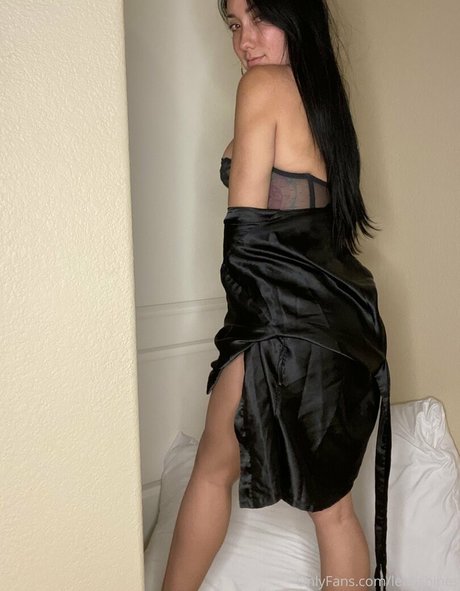 leahshines model porn gallery