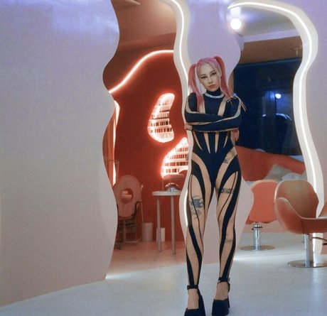 Young Leosia sex actress galleries