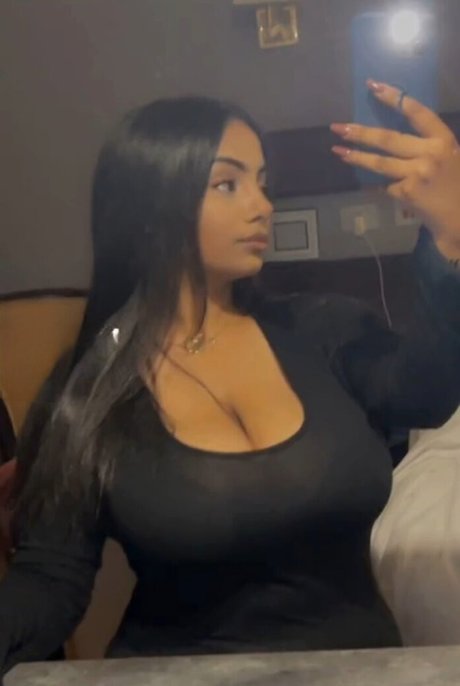 Zina Hadid star nude photo