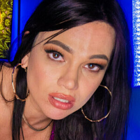 monaazarfree model xxx pics