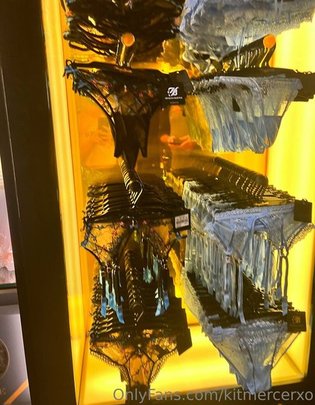 kitmercerxo naked star pics