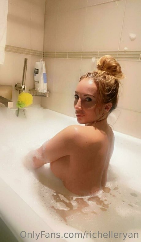 richelleryan Profile pic