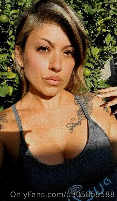 hottie lila top model galleries