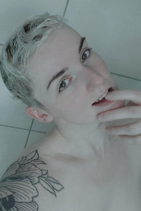 Freenightchrysanth xxx star photos