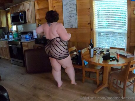 Madmadamsin pornstar naked image