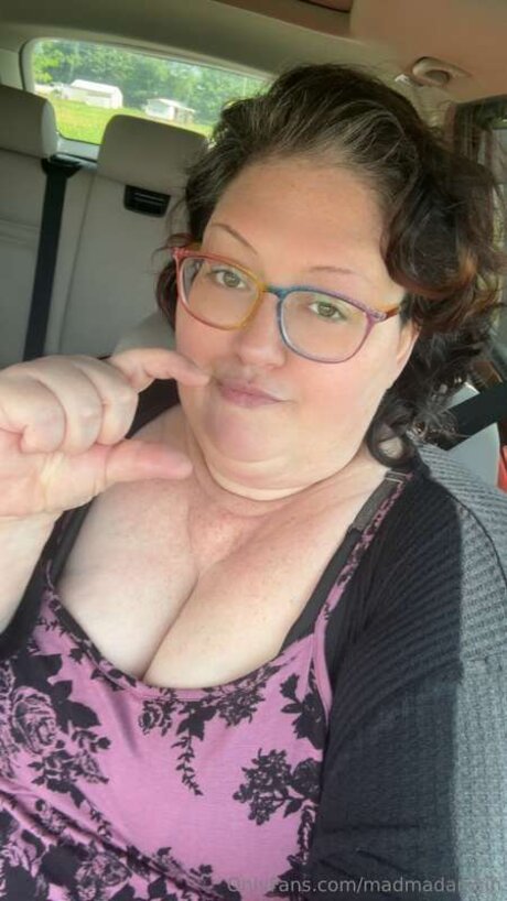 Madmadamsin hot star img