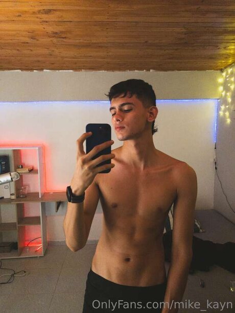 Mike Kayn sexy model img
