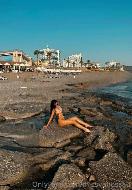 Missvanessa0 model hd pictures