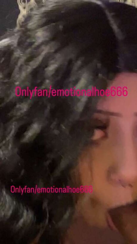 Emotionalhoe pornstar sexy image
