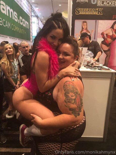 Monikamynx69 sex pornstar image