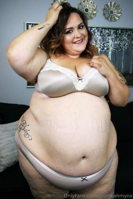 Monikamynx69 art star pictures