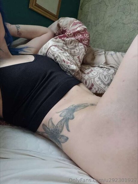 U292301927 free star pic