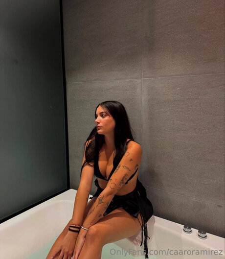 Itscarohub porn star photo