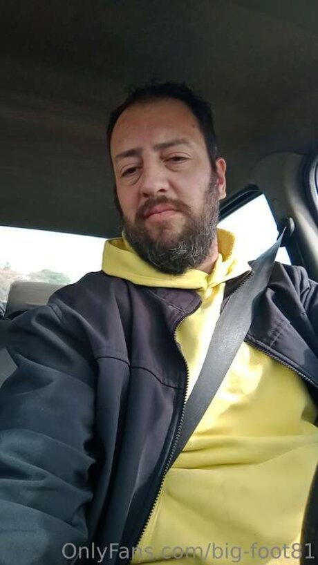 Big Foot81 star sexy photo