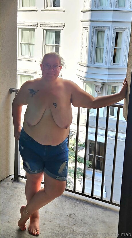 Synchronicityimab naked pornstar pictures