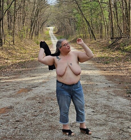 Synchronicityimab exclusive star photo