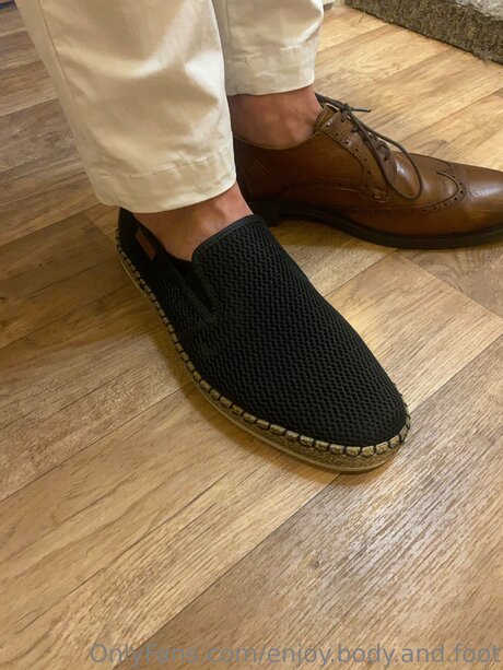 Enjoy Body And Foot hd pornstar image