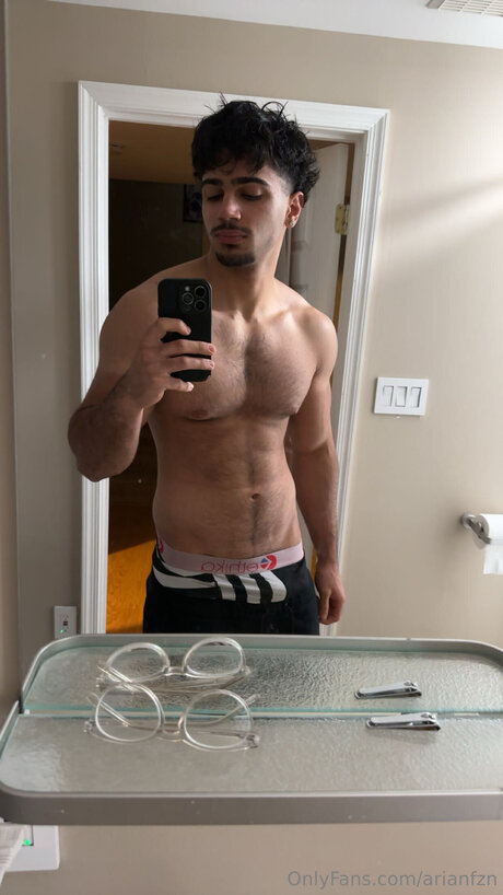 Arianfzn top model images